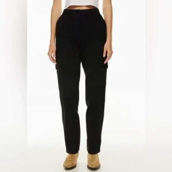 🍒ARITZIA WILFRED FREE HIGH WAISTED BLACK CARGO PANTS SIZE 8🍒 - Picture 1 of 7